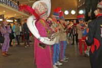 2019-03-02 Stadsprins inhalen - optocht kijken 19 2019-03-02 Stadsprins inhalen - optocht kijken 19